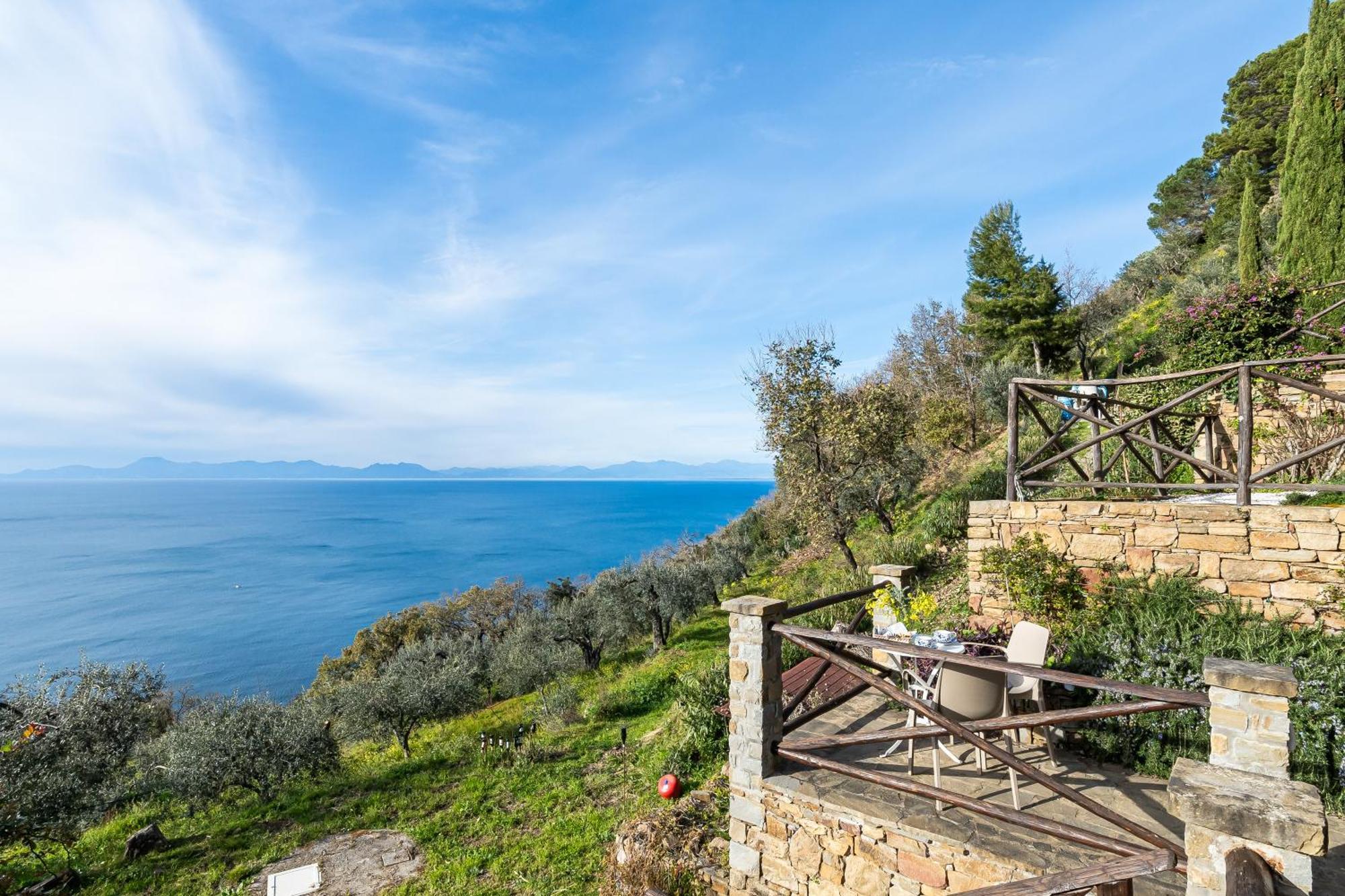 Bellezza In Cilento Panoramic Apts Castellabate Exterior photo
