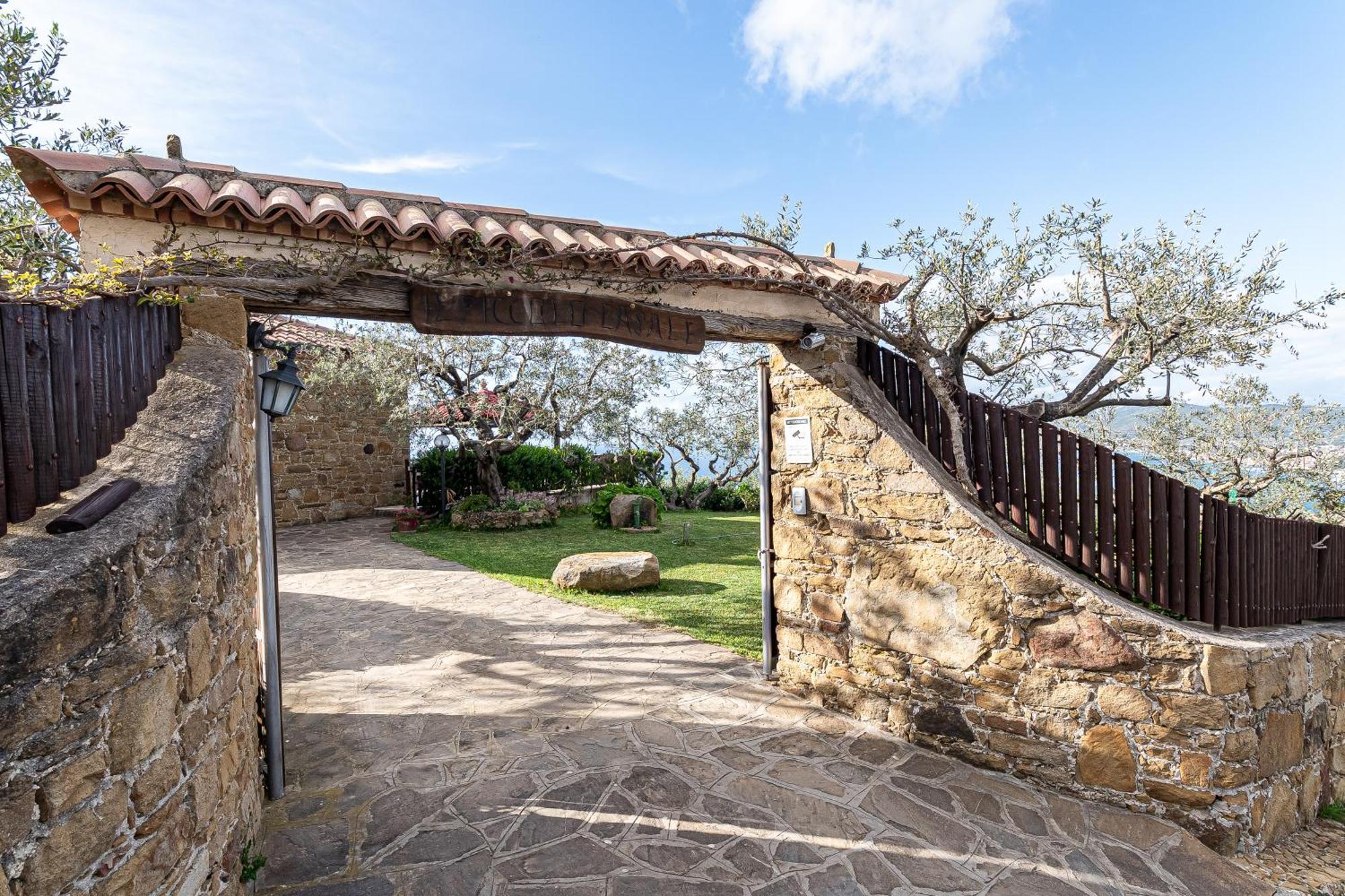Bellezza In Cilento Panoramic Apts Castellabate Exterior photo