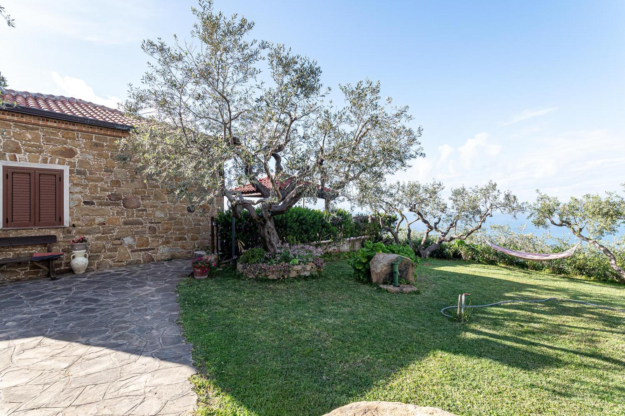 Bellezza In Cilento Panoramic Apts Castellabate Exterior photo